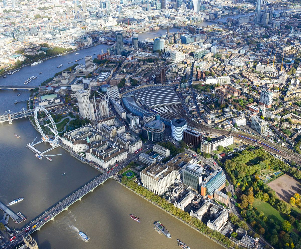 Aerial view of the St Thomas' hospital site alongside the River Thames